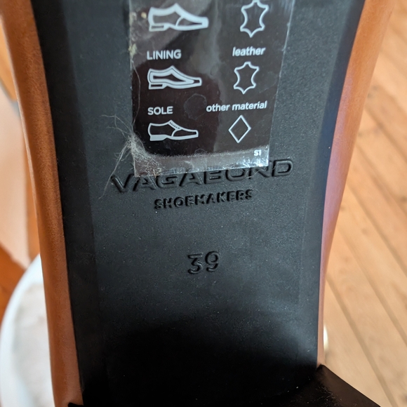 Vagabond Tan Leather Heels - Picture 8 of 9